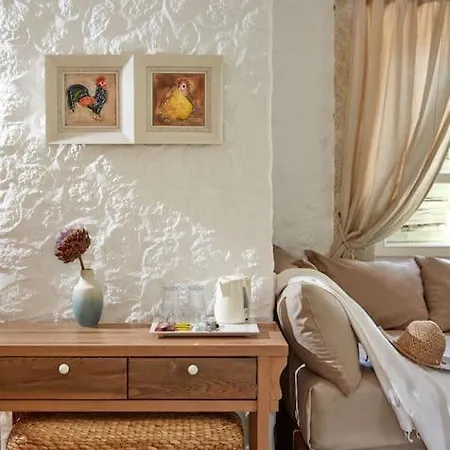 Luxurious With Pool In The Center Of Alacati וילה *